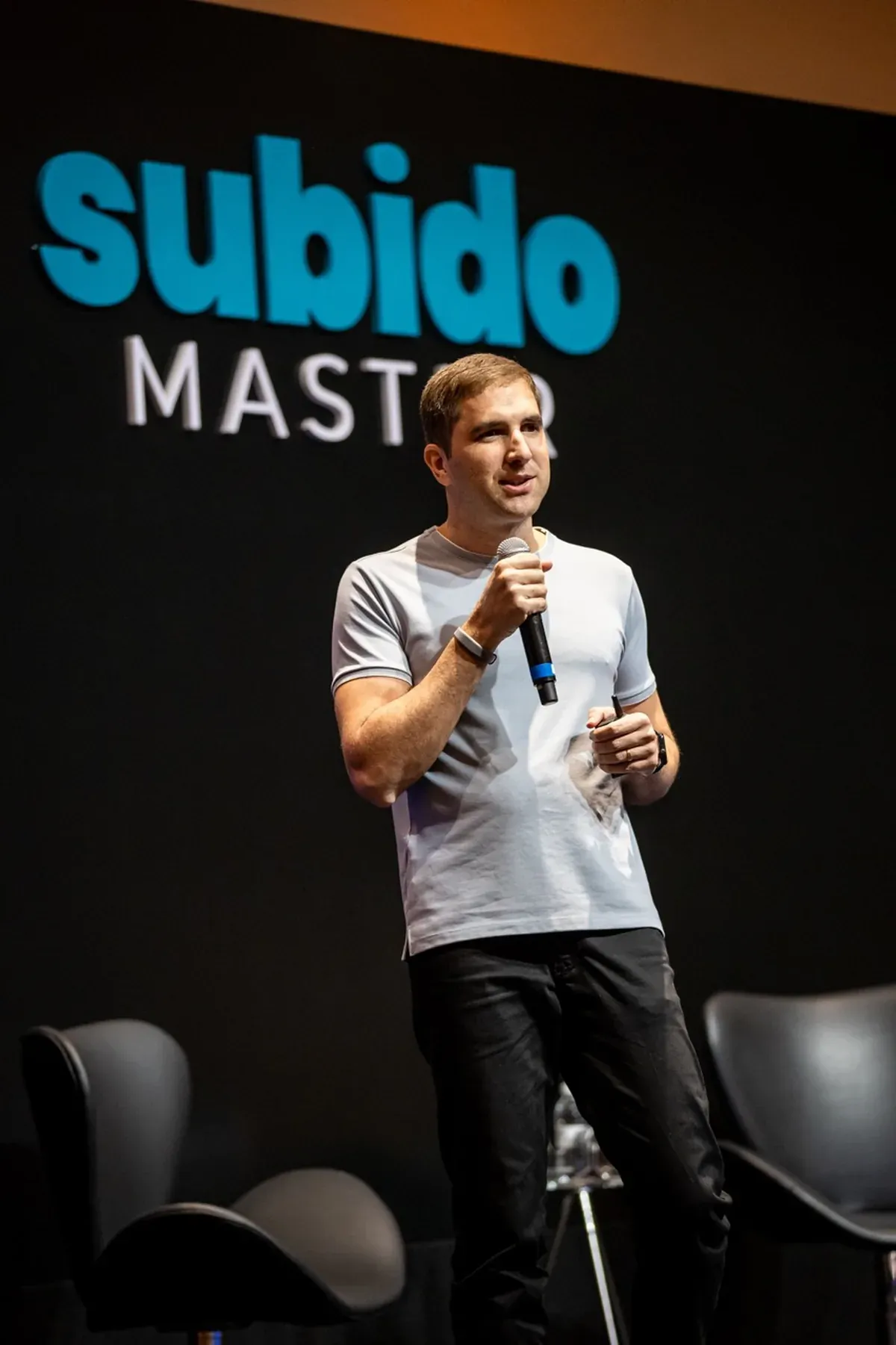 Cássio Prado, fundador da 4Ads, palestrando no Subido Master